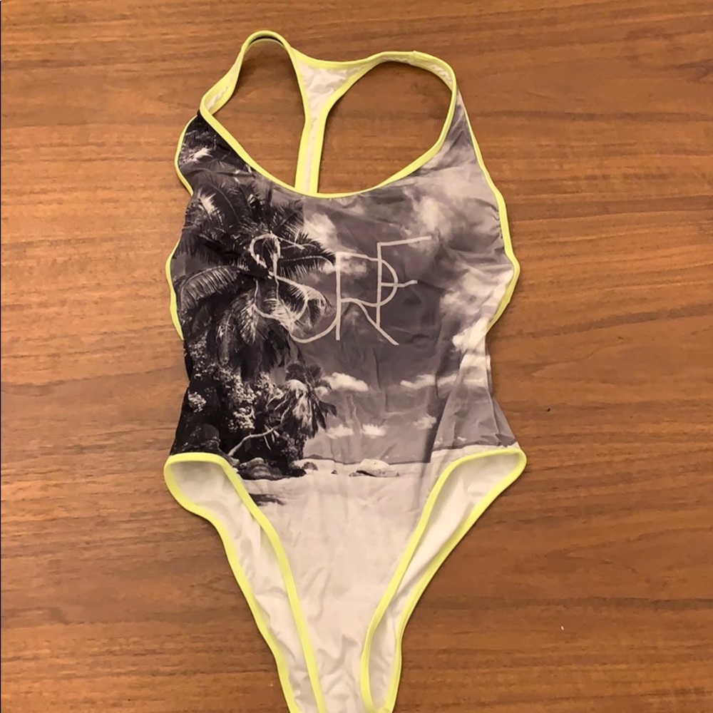VS SURF one piece